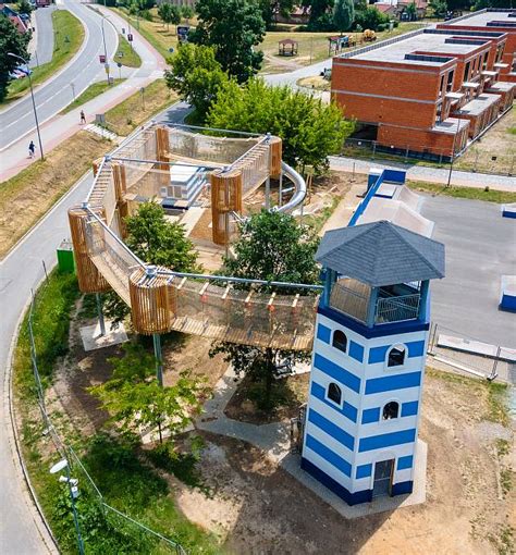 Fotogalerie: Lanové centrum ve Veselí